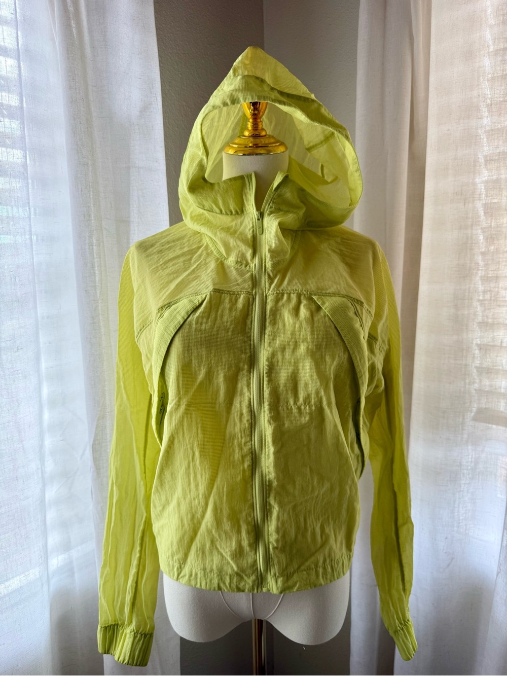 Lululemon Clear Intentional Cropped Jacket